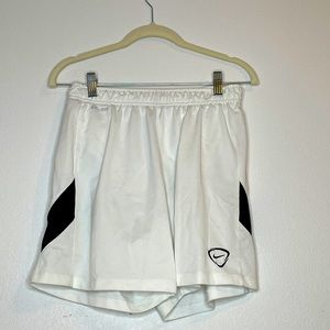 Nike mens dri fit shorts. M